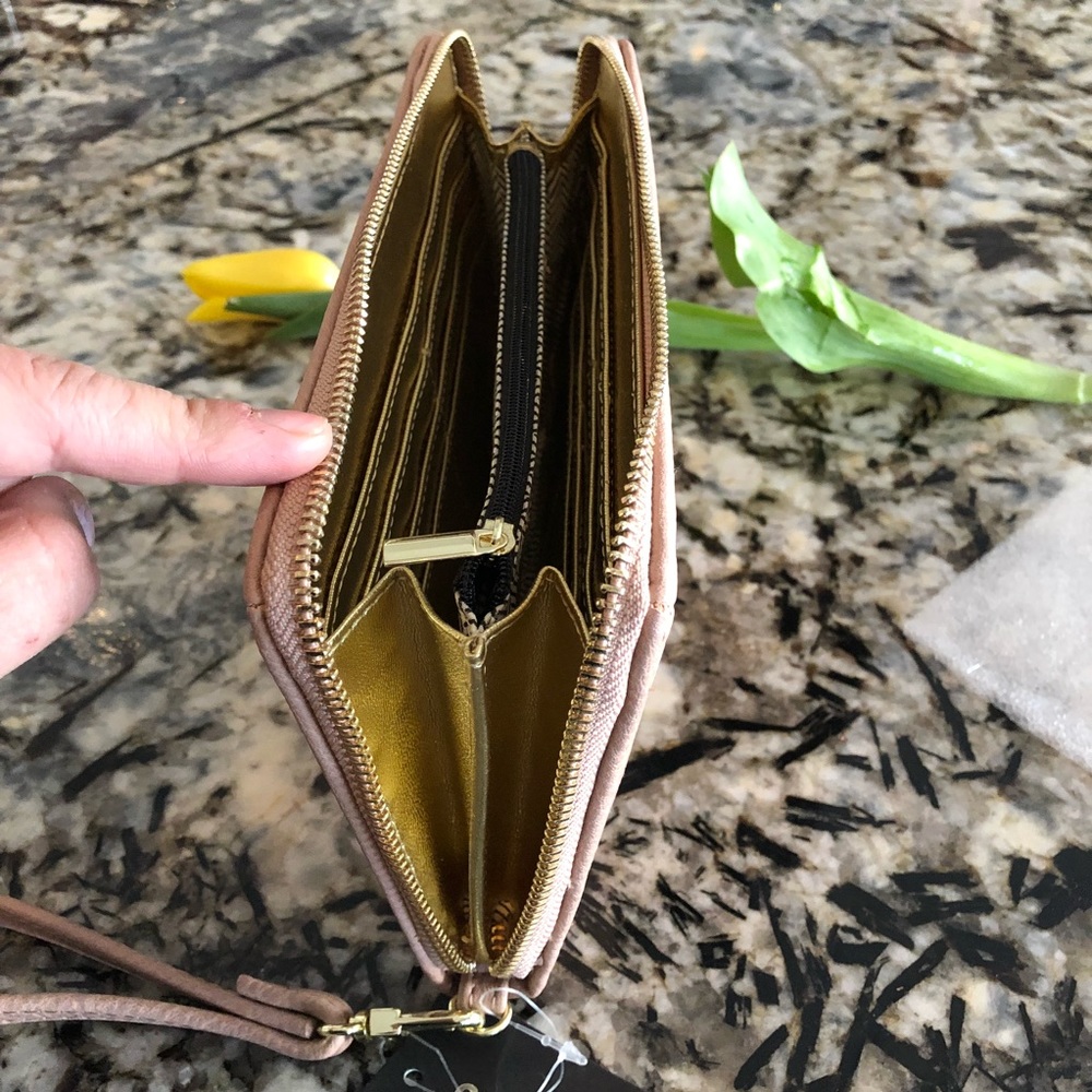 Brand New Steve Madden Wallet - Picture 7 of 8
